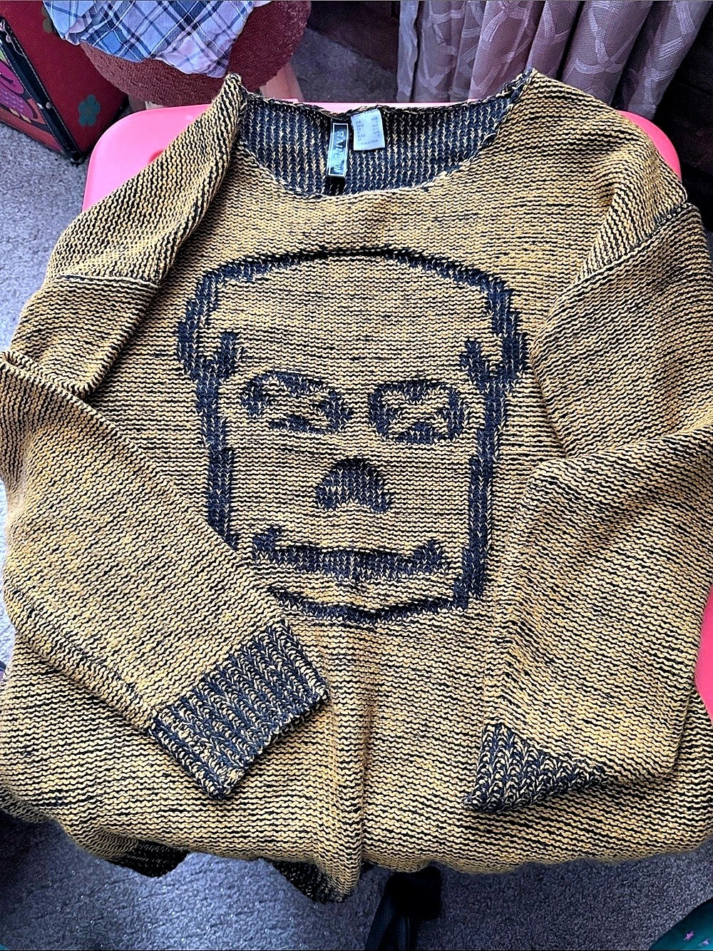 Rainbow Graphic Crew Neck Sweater Size Large